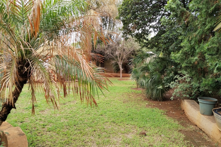 5 Bedroom Property for Sale in Meerhof North West